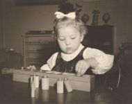 Geniali pedagogė Marija Montessori ir unikalus vaikų ugdymo metodas